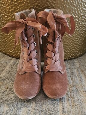 Kenneth Cole Pink Velvet Lace-Up Ankle Boots